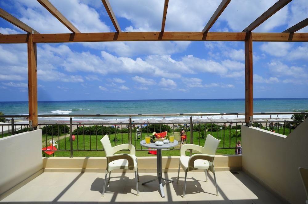 Hotel Maravel Star Art 4*