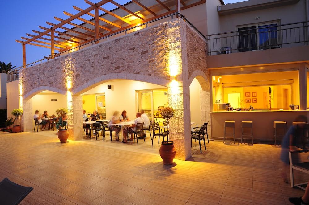 Hotel Maravel Star Art 4*