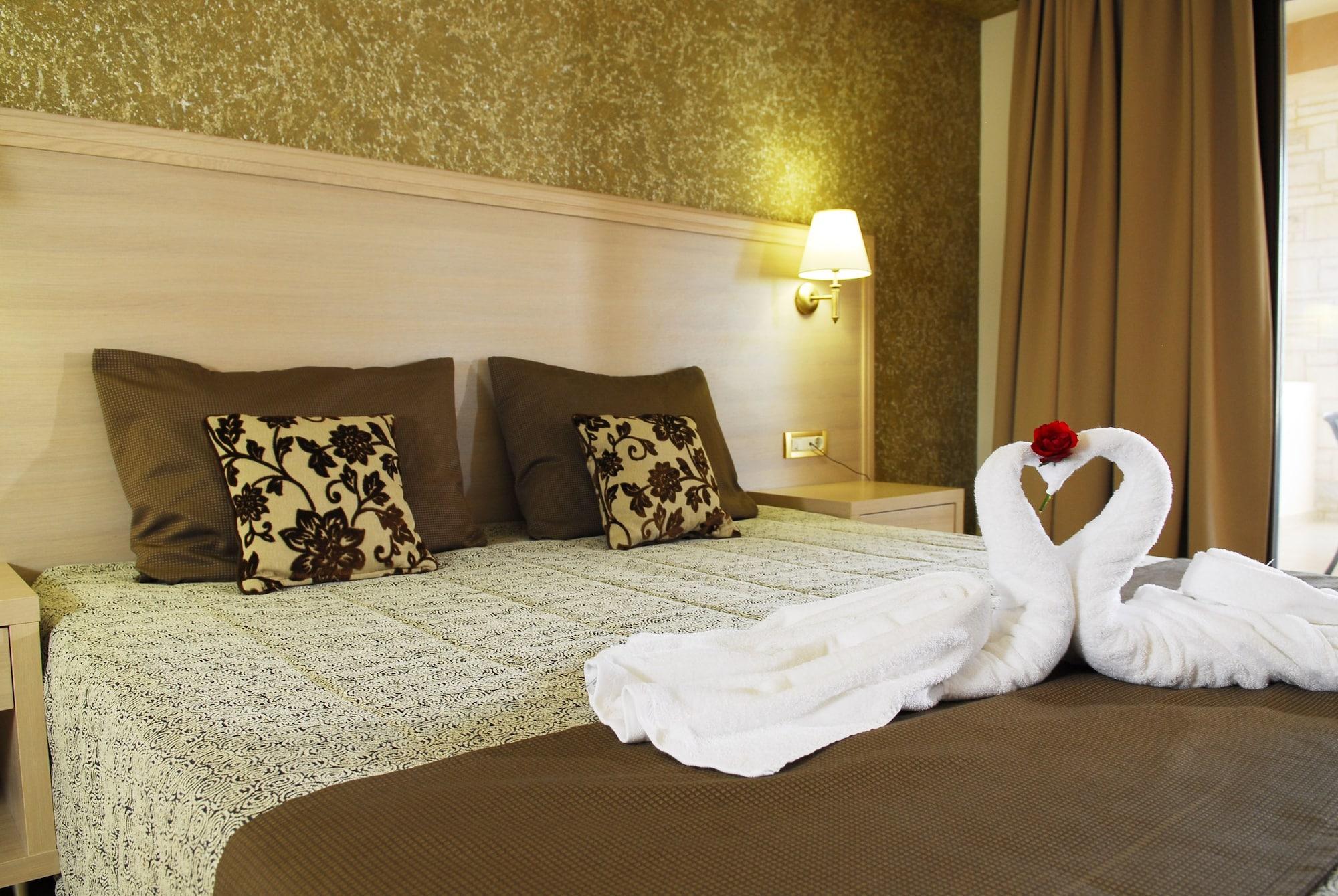 Cactus Royal & Adults Only 5*