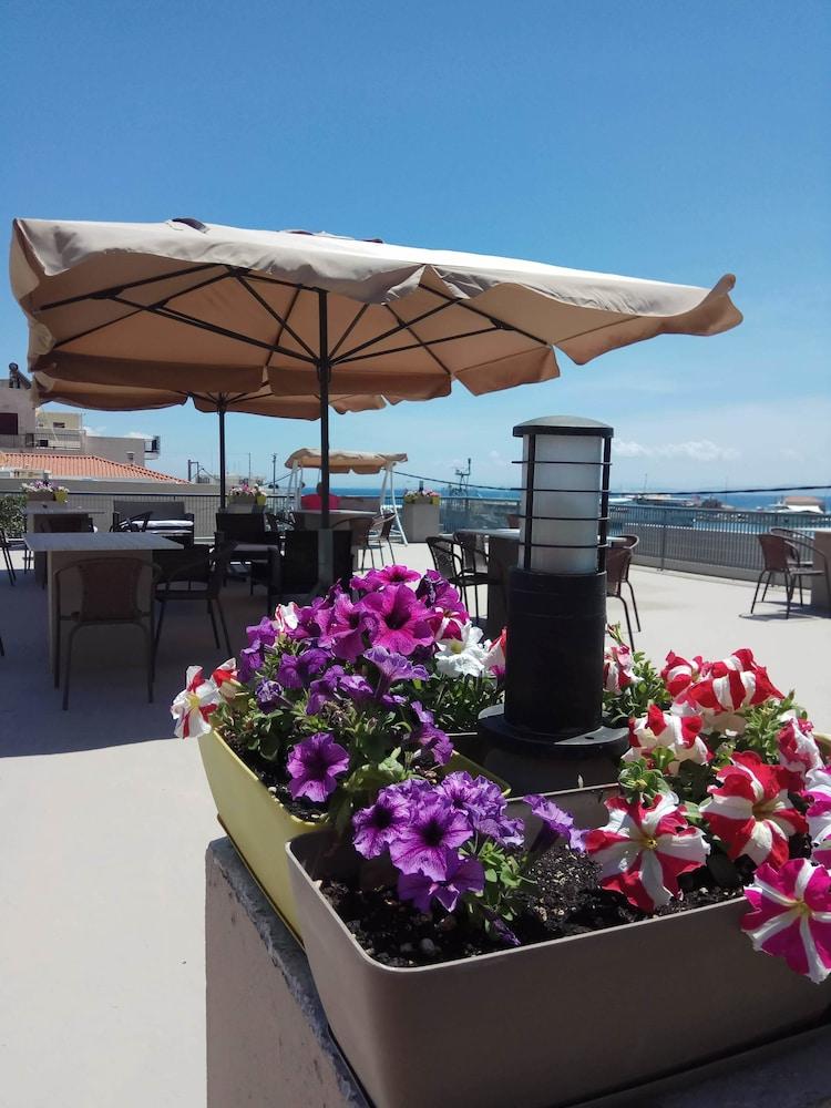 Aparthotel Point Chios