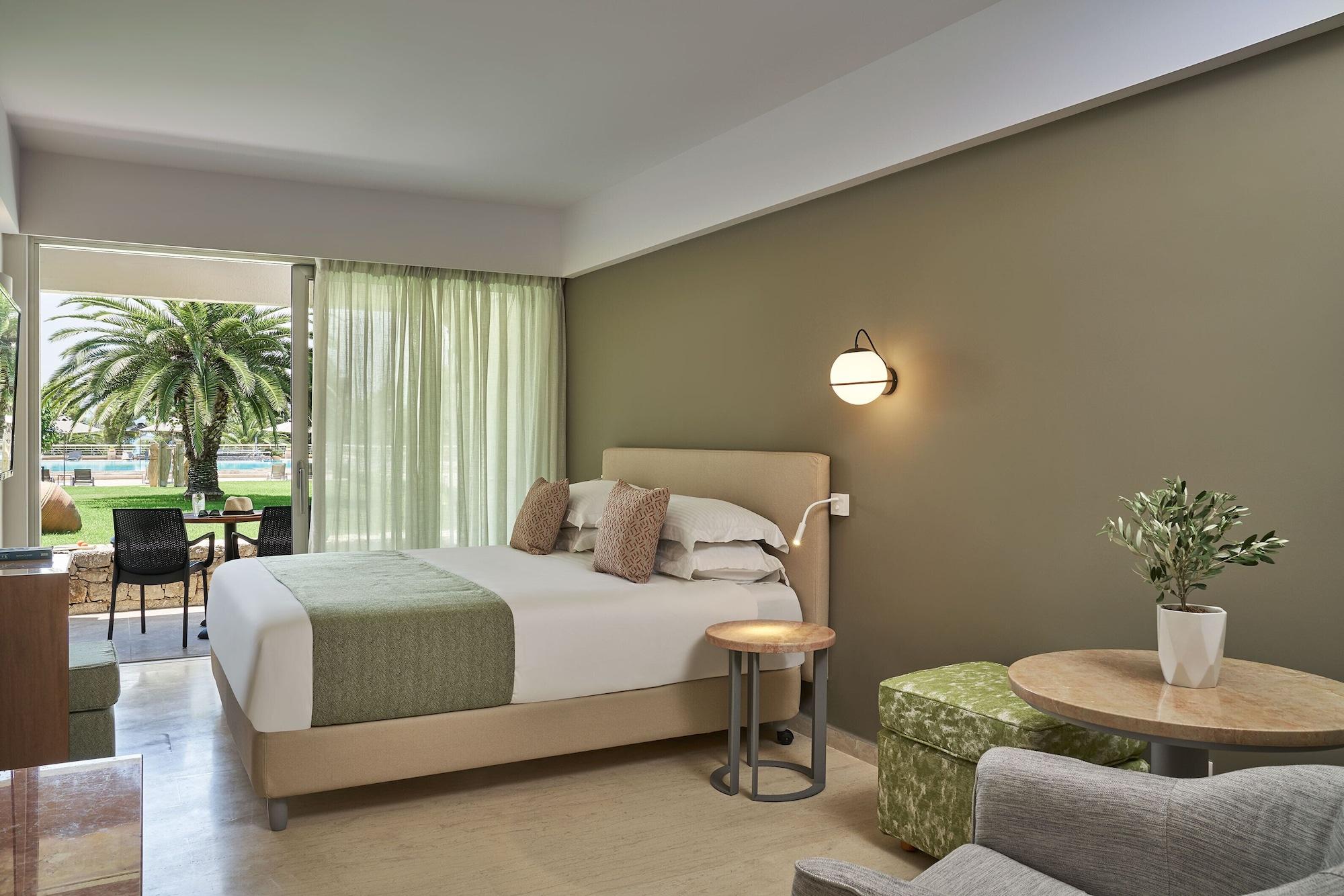 Aks Hotel