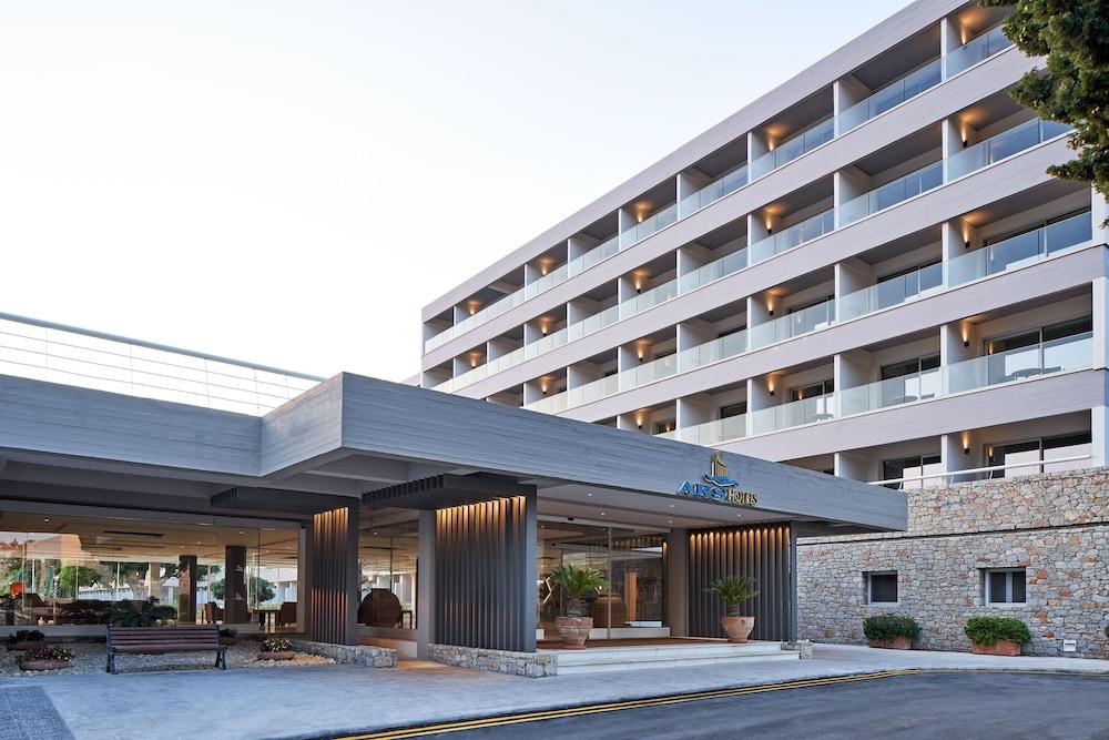 Hotel Aks 4*