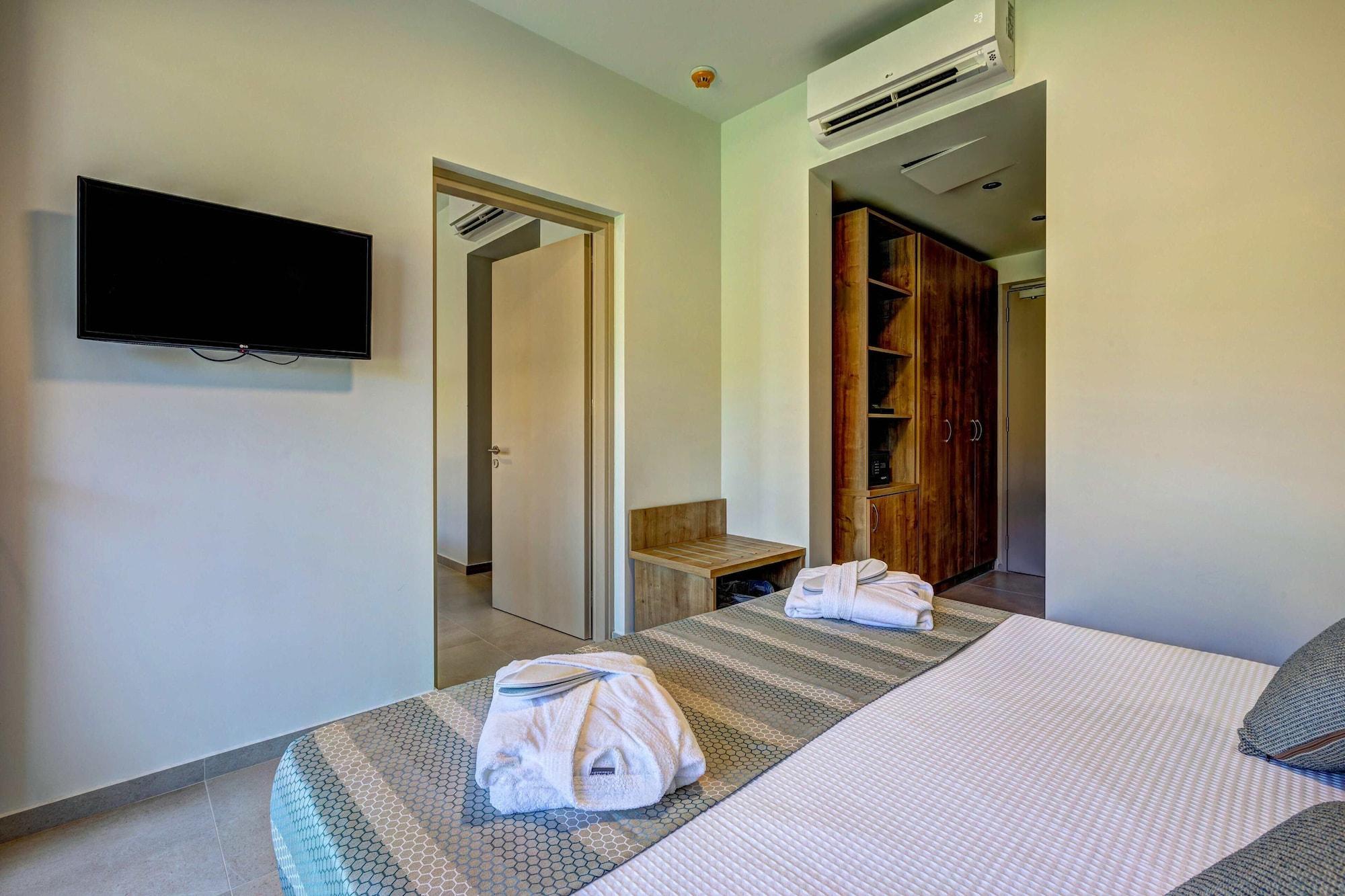 White Olive Elite 5*