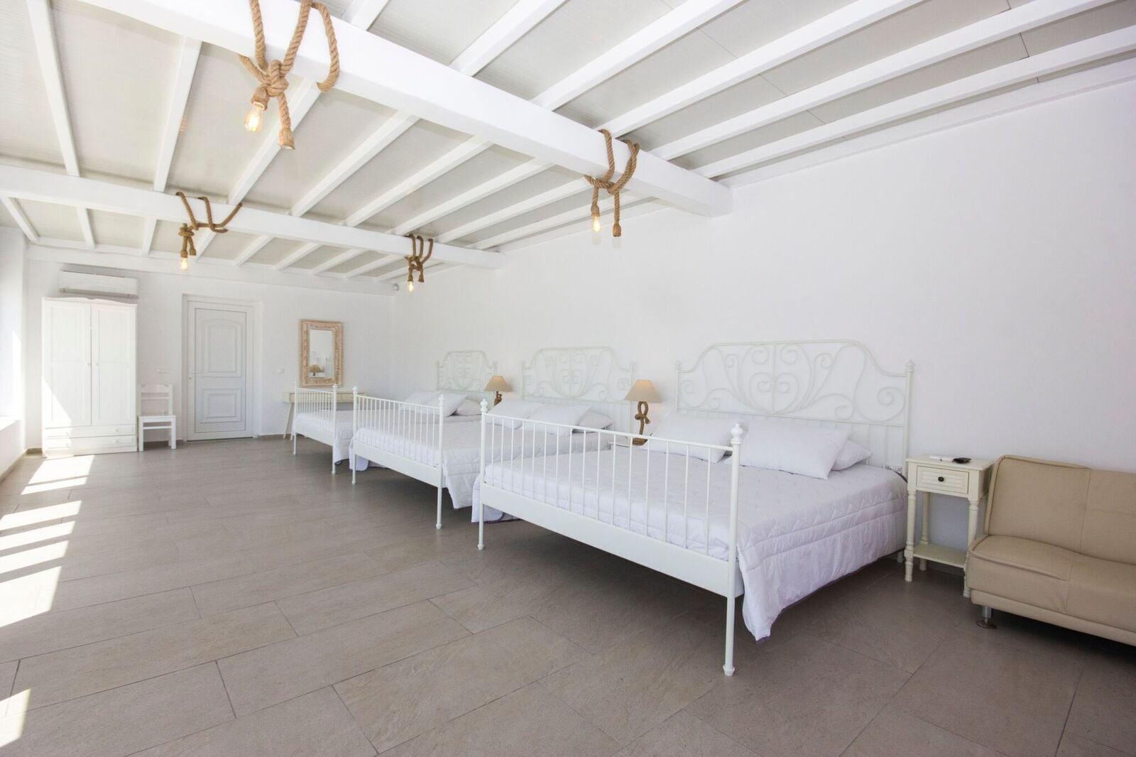 Anixi Ornos (Mykonos)