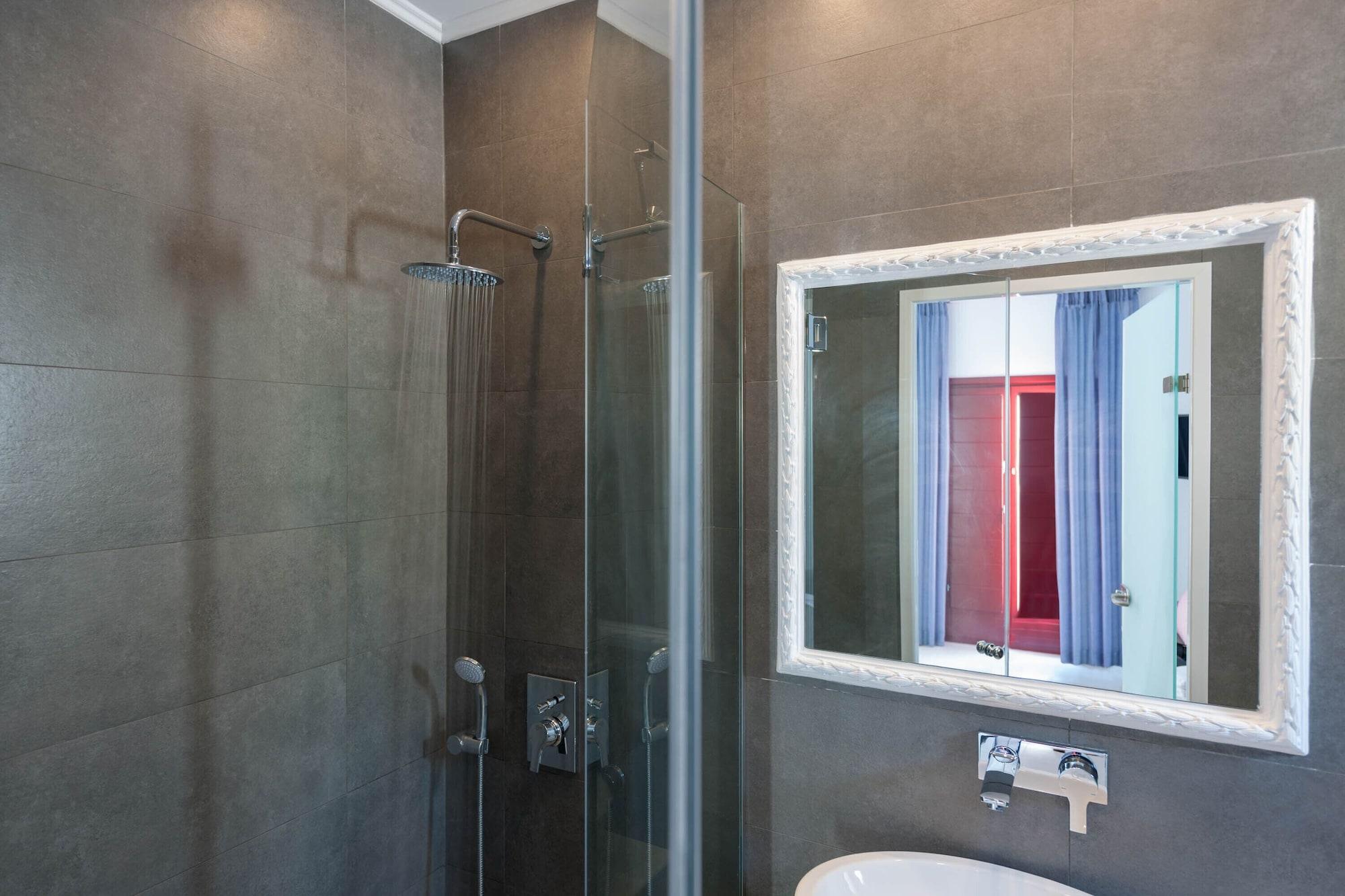 Mar N Mar Crown Hotel-suites Hotel