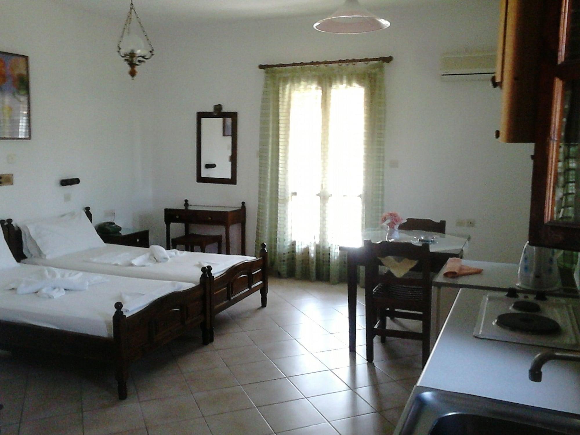 Aparthotel Smaragda Marathokampos