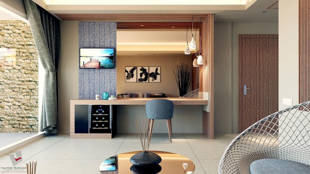 Colonides Hotel 4*