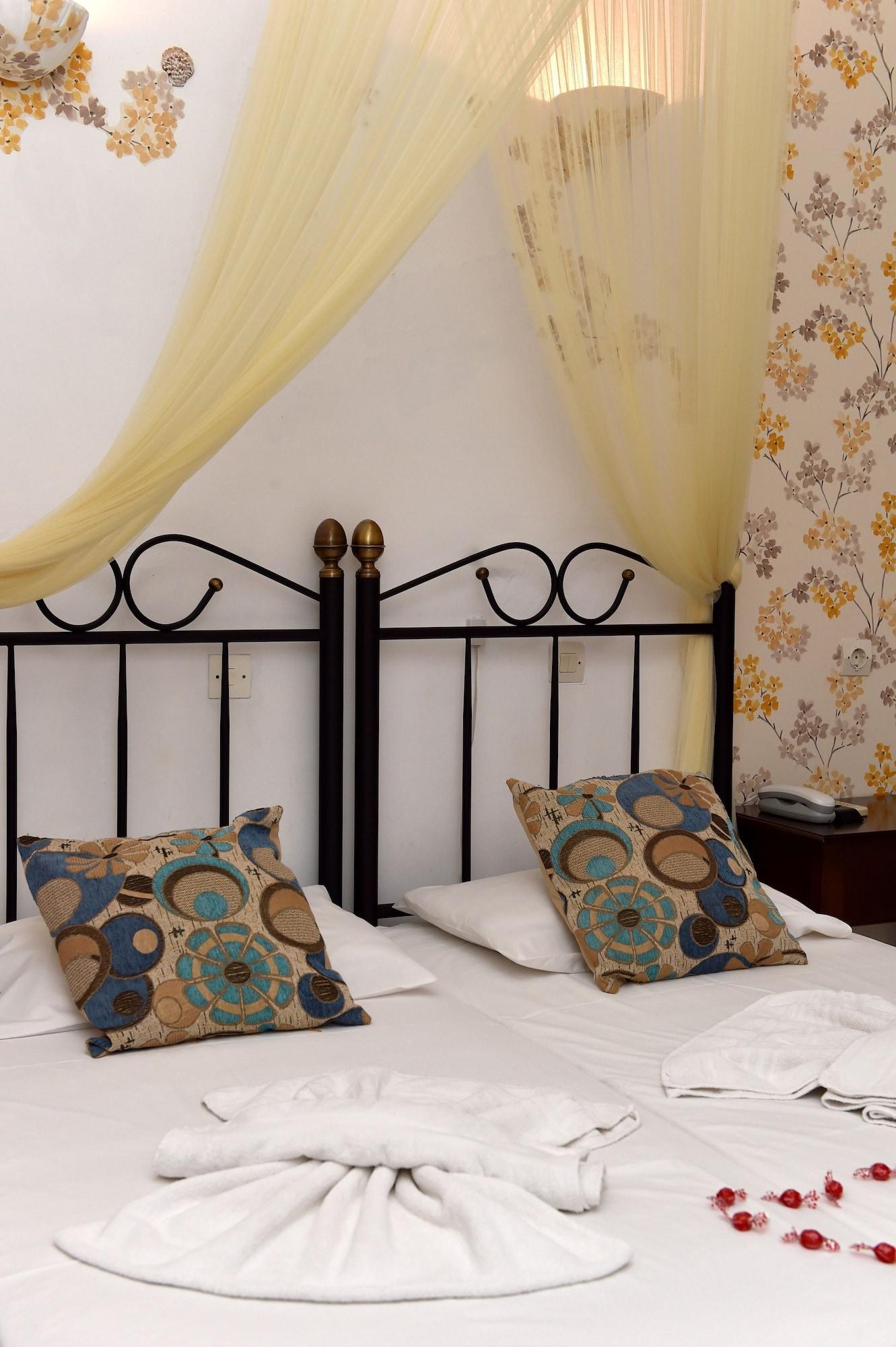 Aphrodite Boutique Aliki (Paros)