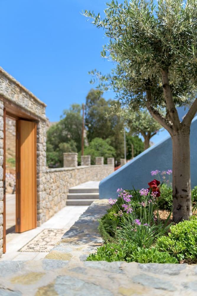 Aparthotel Asymi Residences 4*