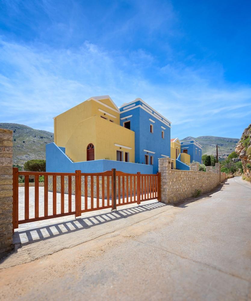 Asymi Residences 4*