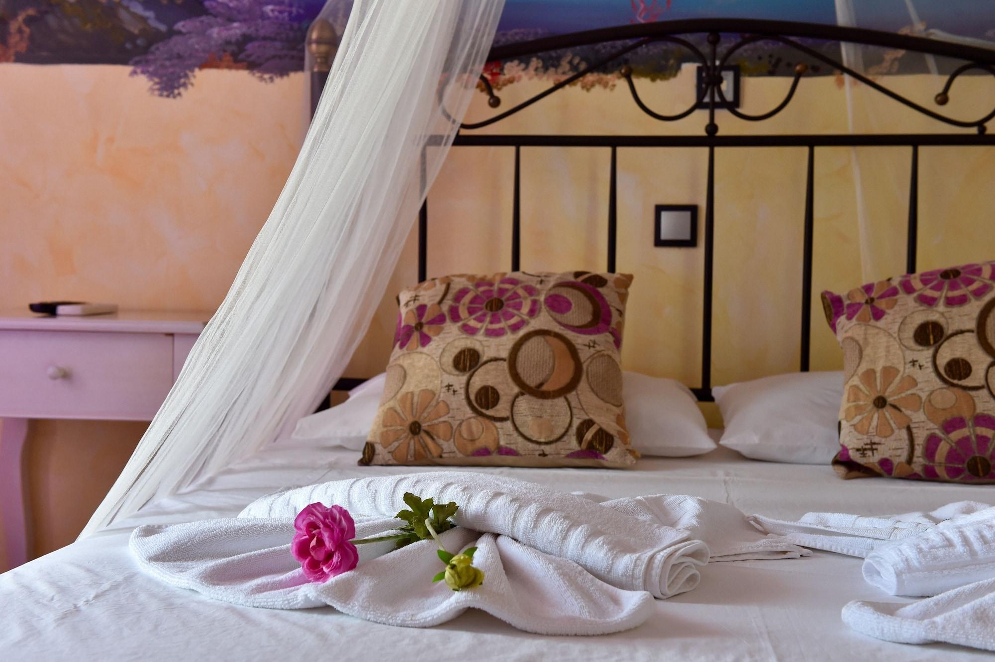 Aphrodite Boutique 3*