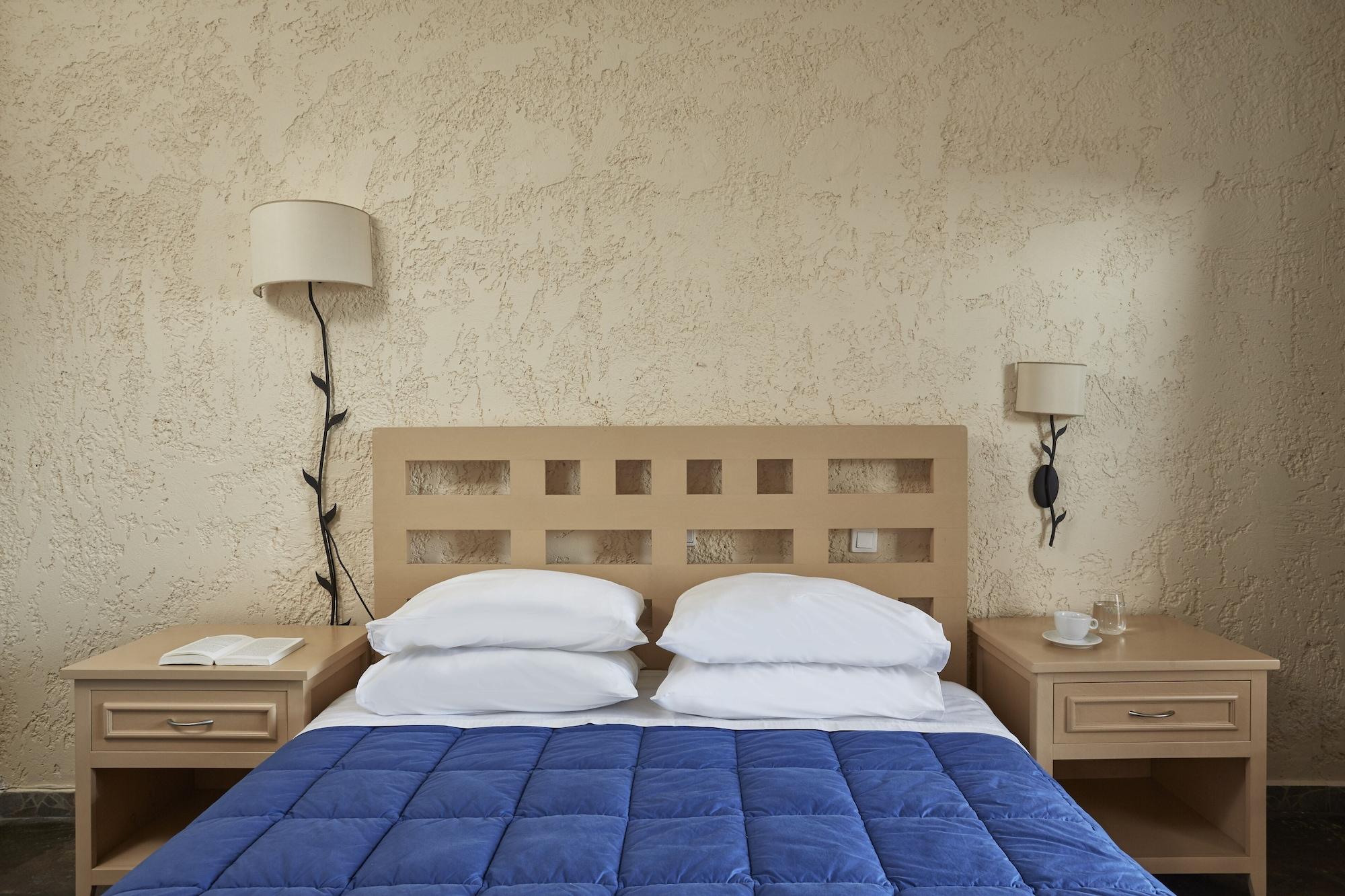 Andros Hotel