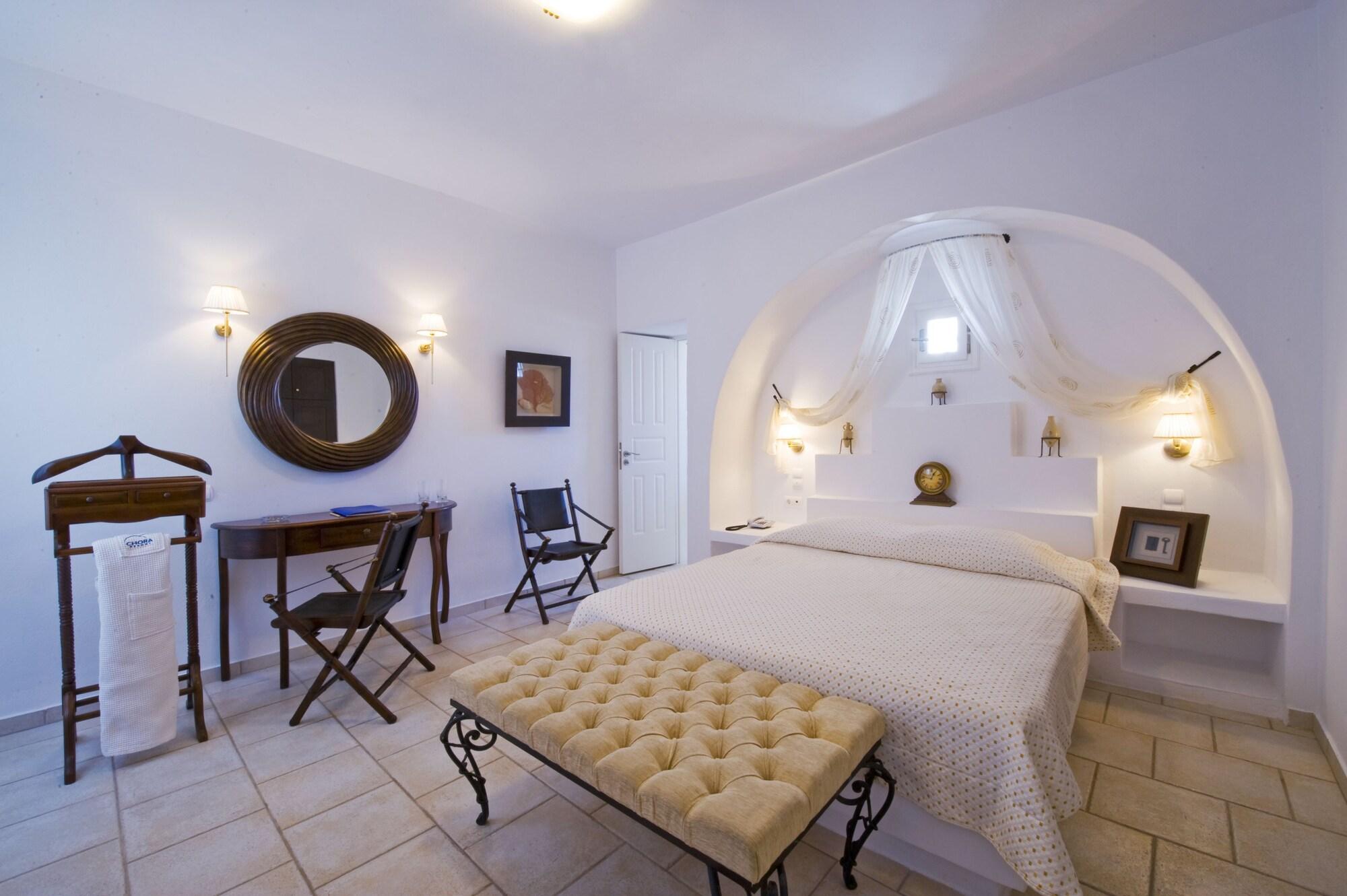 Chora & 4* Folegandros Town