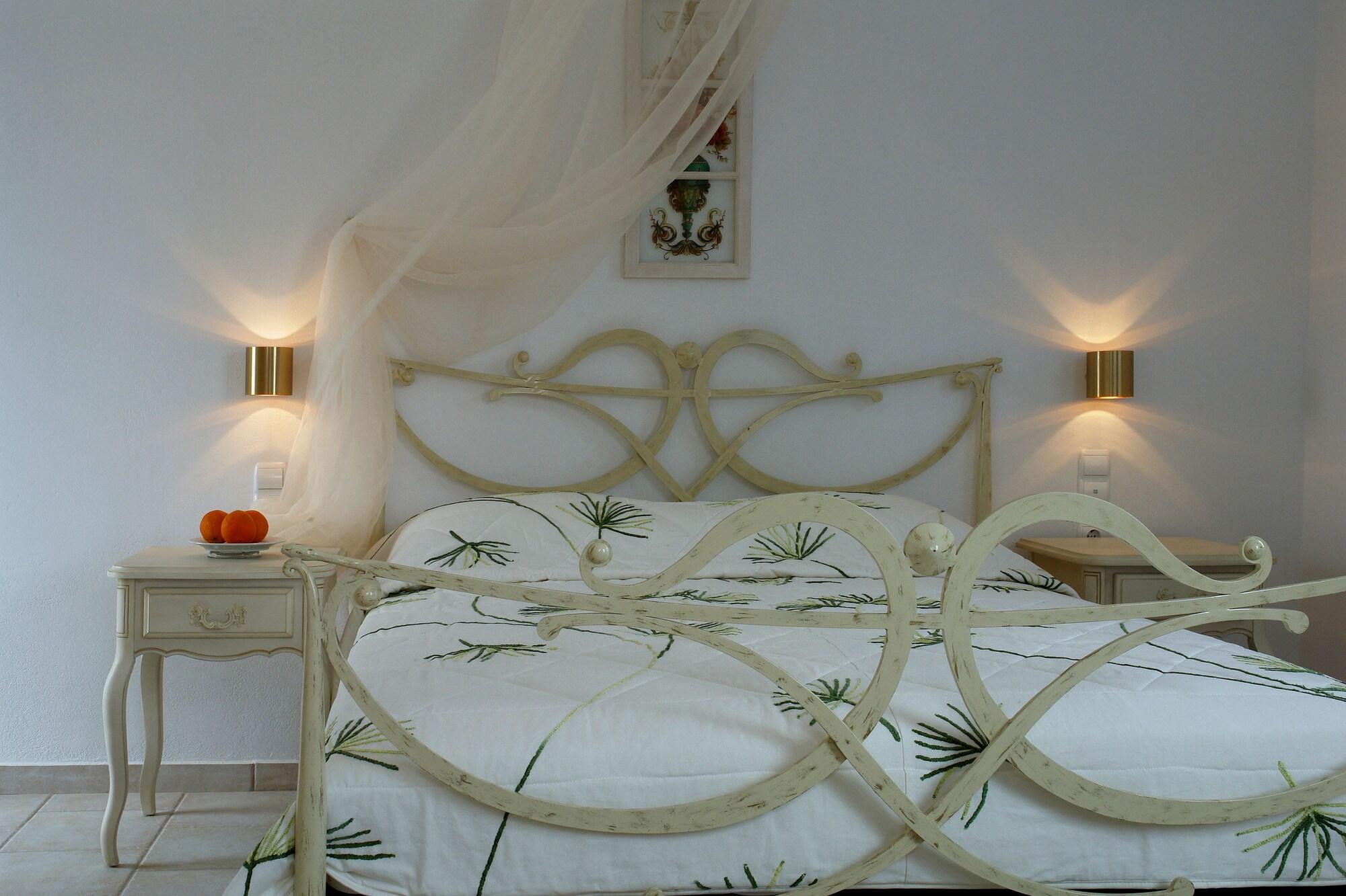 Hotel Chora & 4*