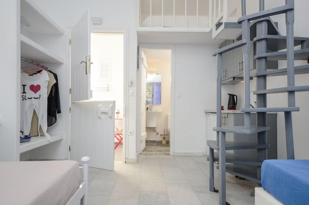 Depis & Apartment Naxos City