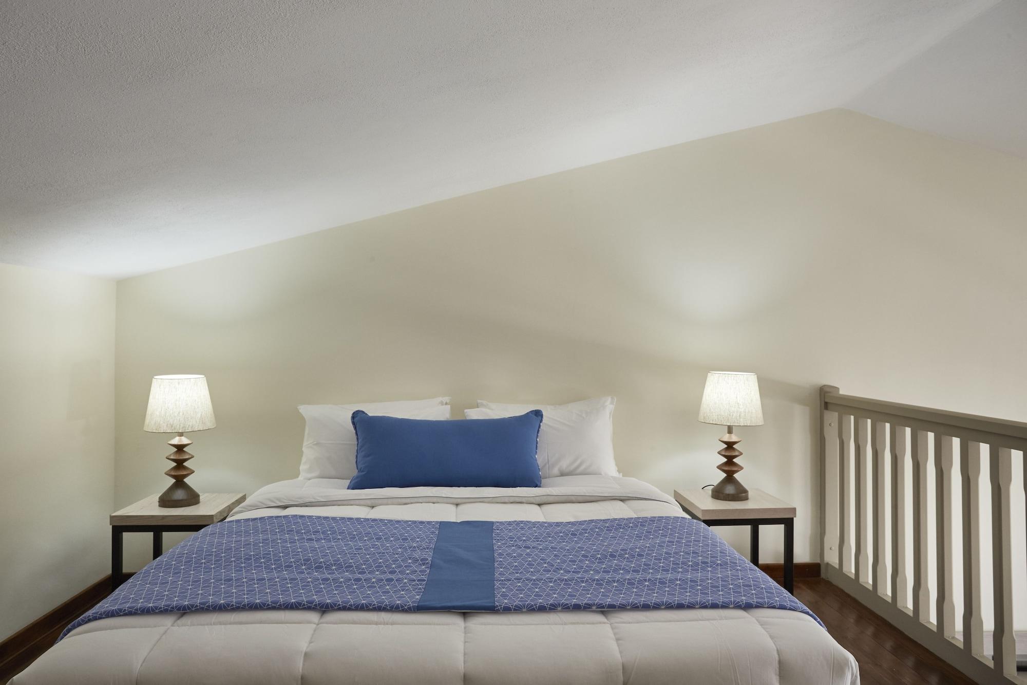 Living 3* Skiathos Town