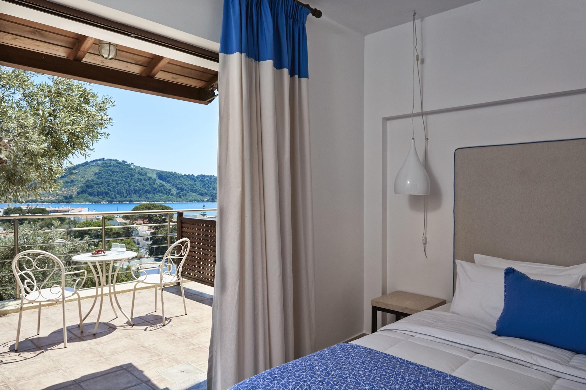 Living Aparthotel