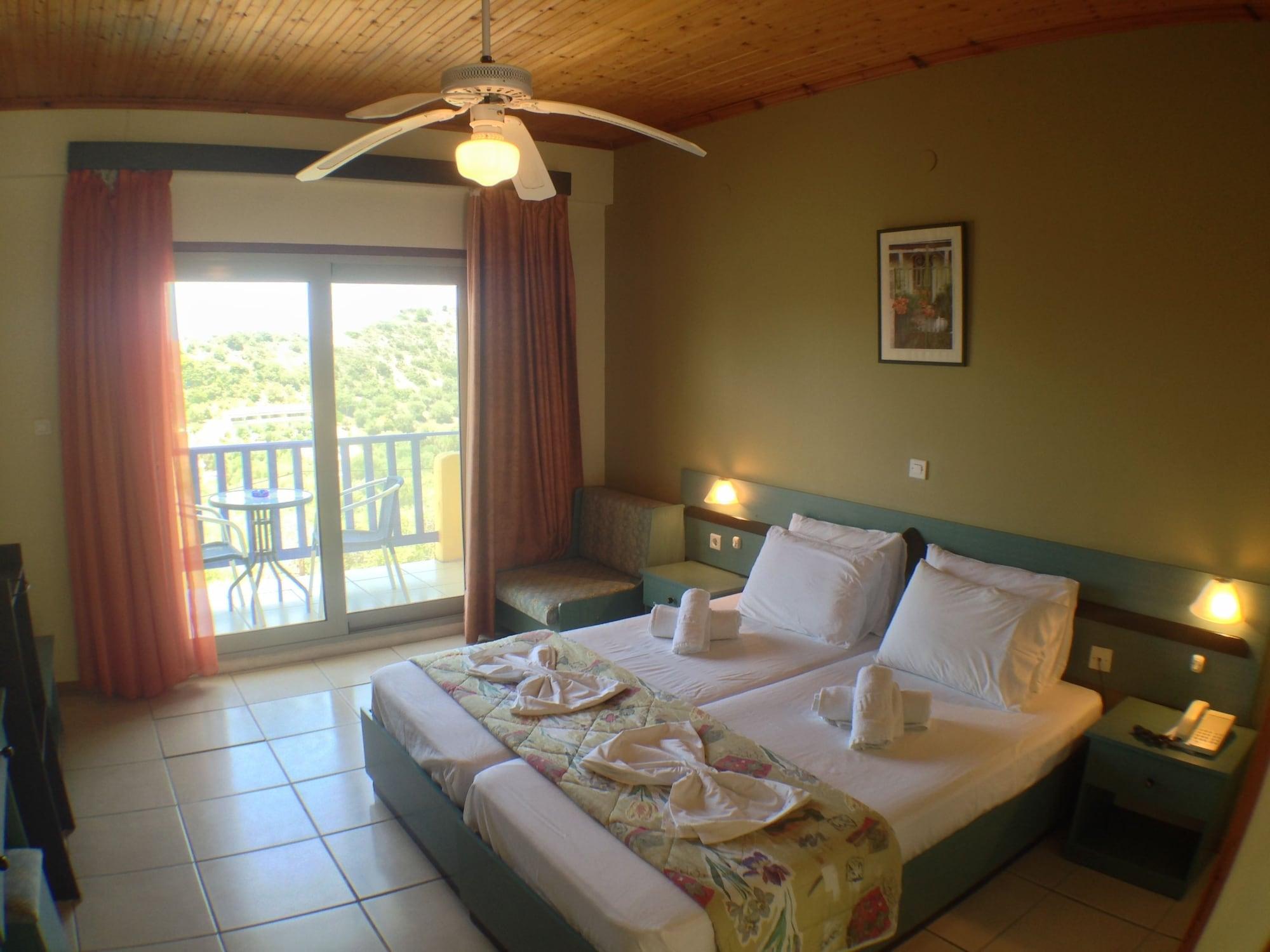 Hotel Politia 3*