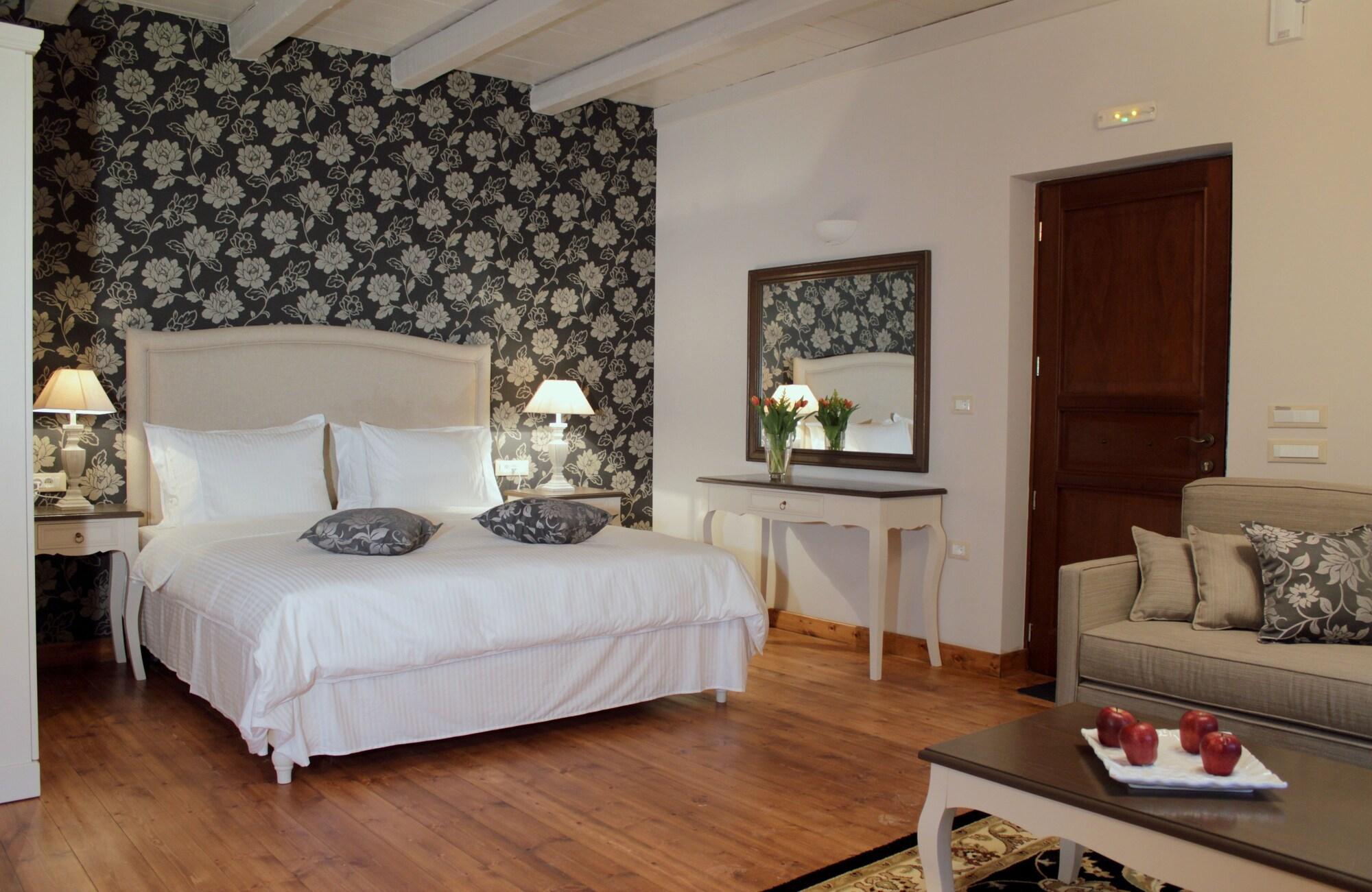 Nefeles Luxury Residences & Lounge Hotel Kardaras