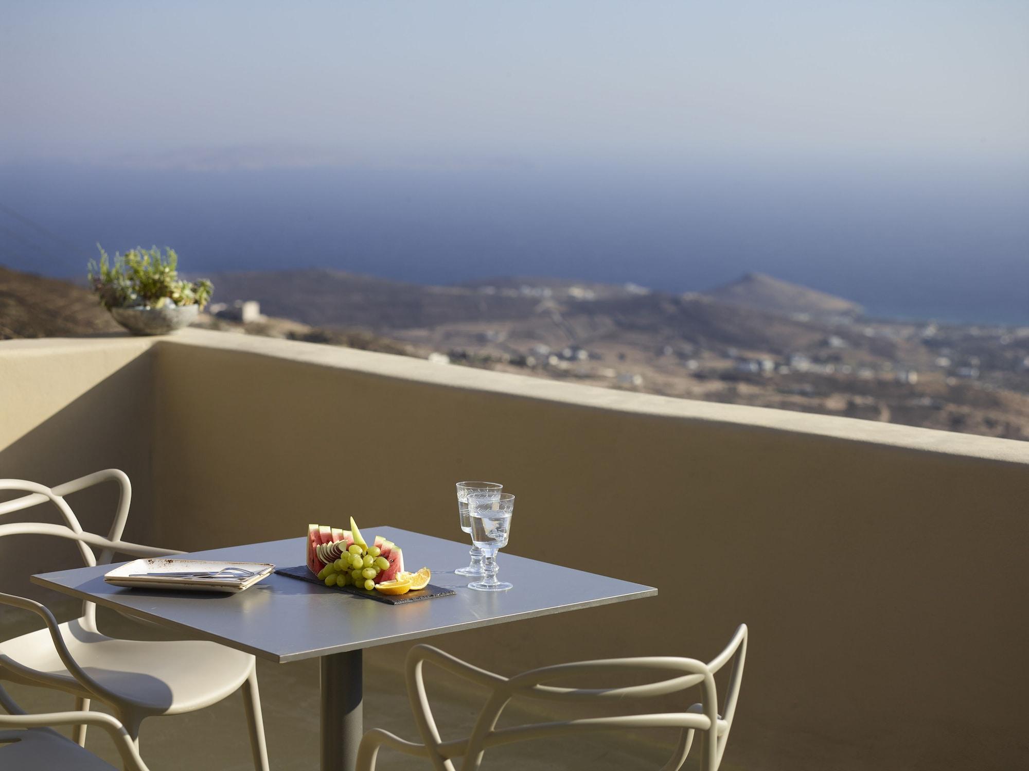 Hotel Aeolis 4*