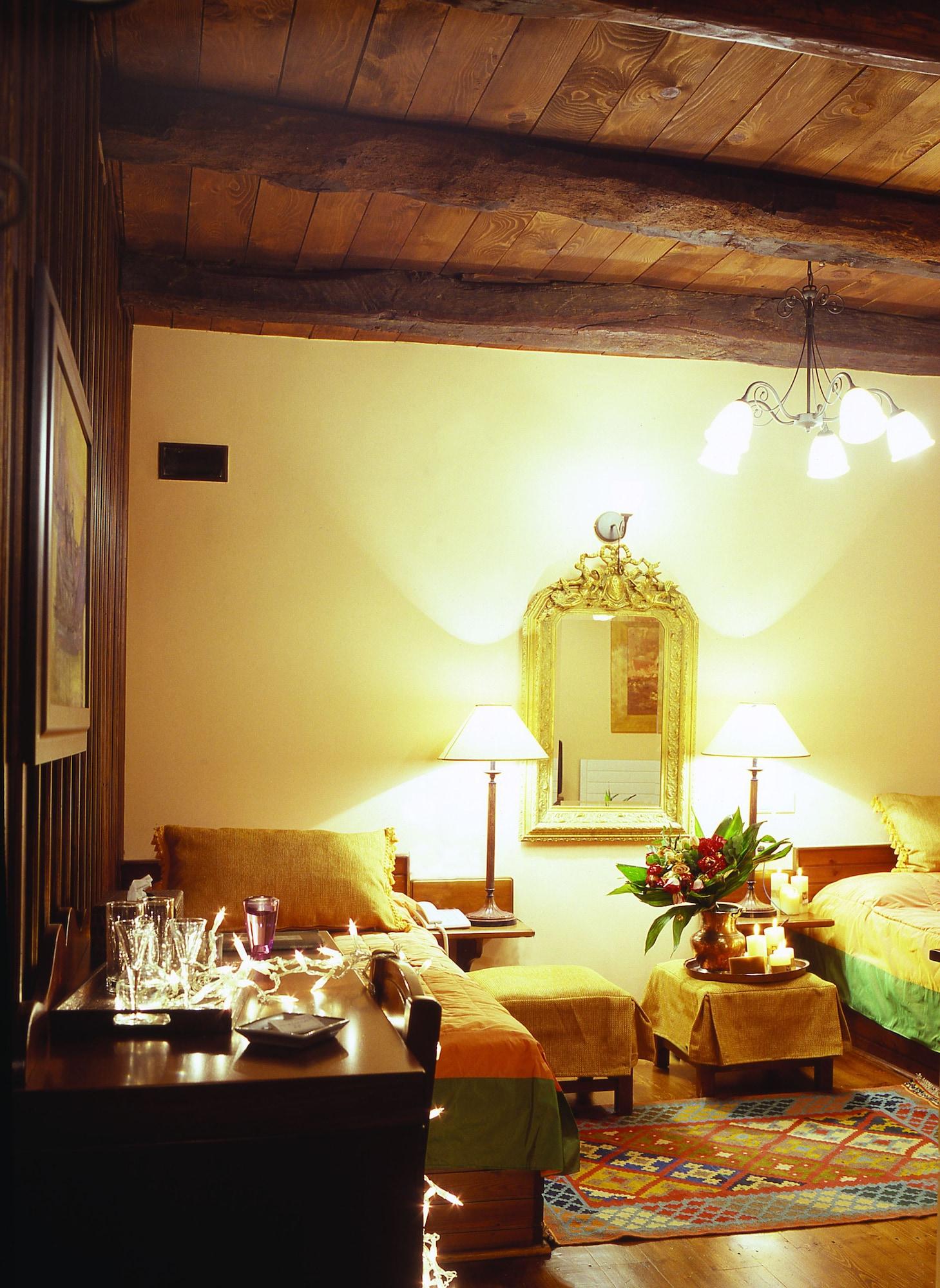 Guest house Santikos Mansion, Santikos Collection