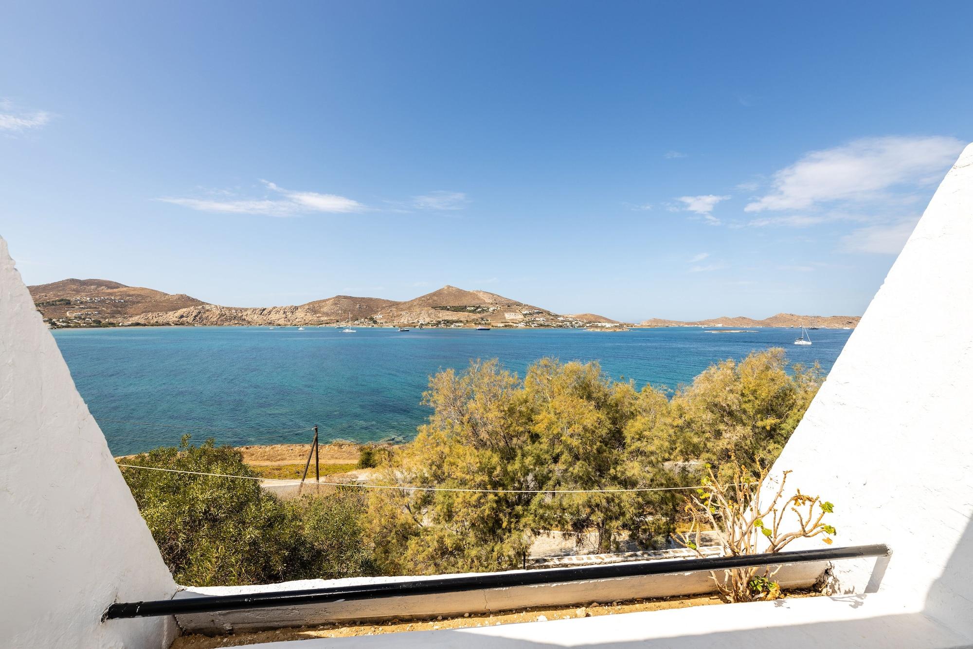 Hippocampus 3* Naousa (Paros)