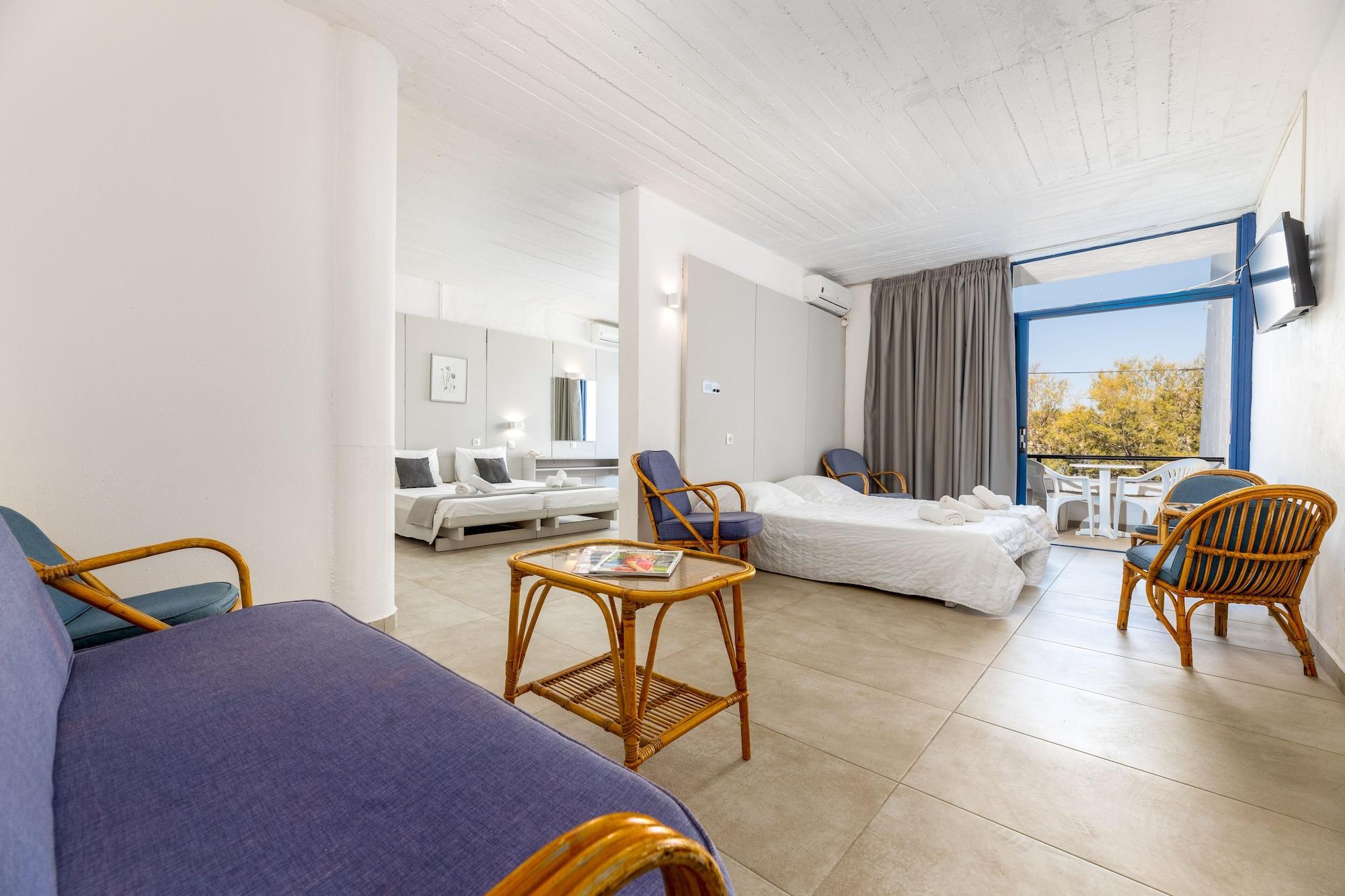 Hippocampus Hotel Naousa (Paros)