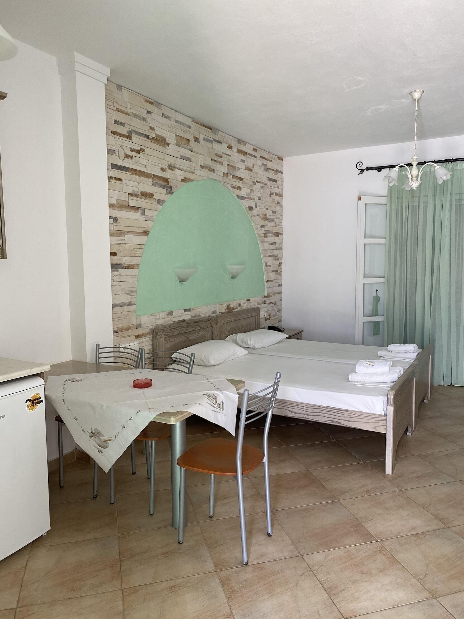 Annita's Village Aparthotel