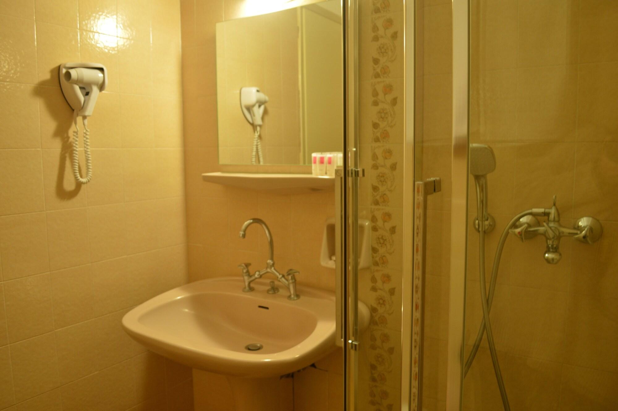 Hotel Alexakis &