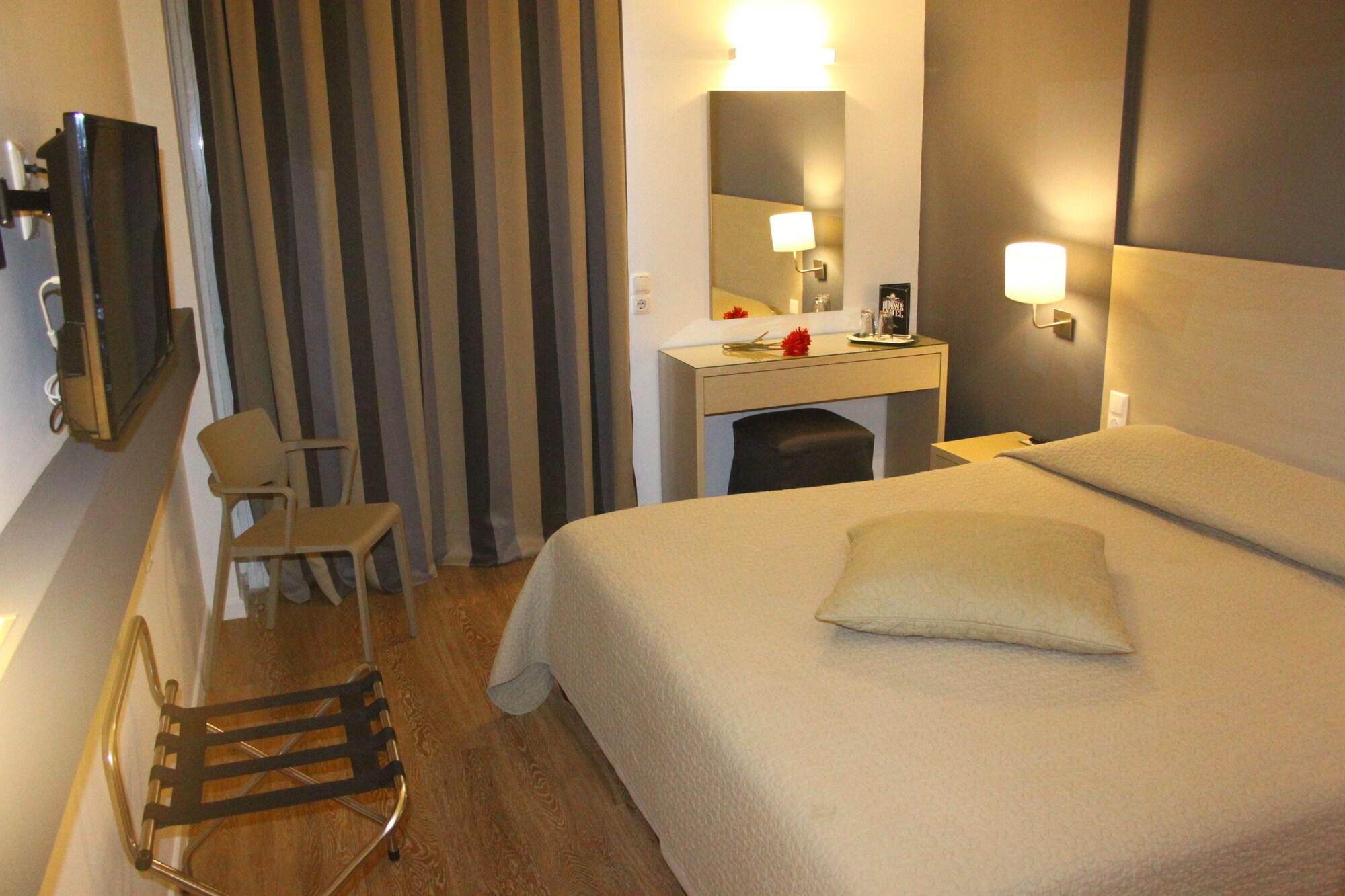 Dionisos Hotel