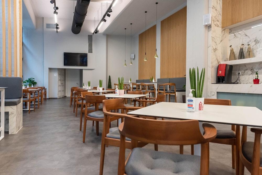 Hotel Dionisos 3*