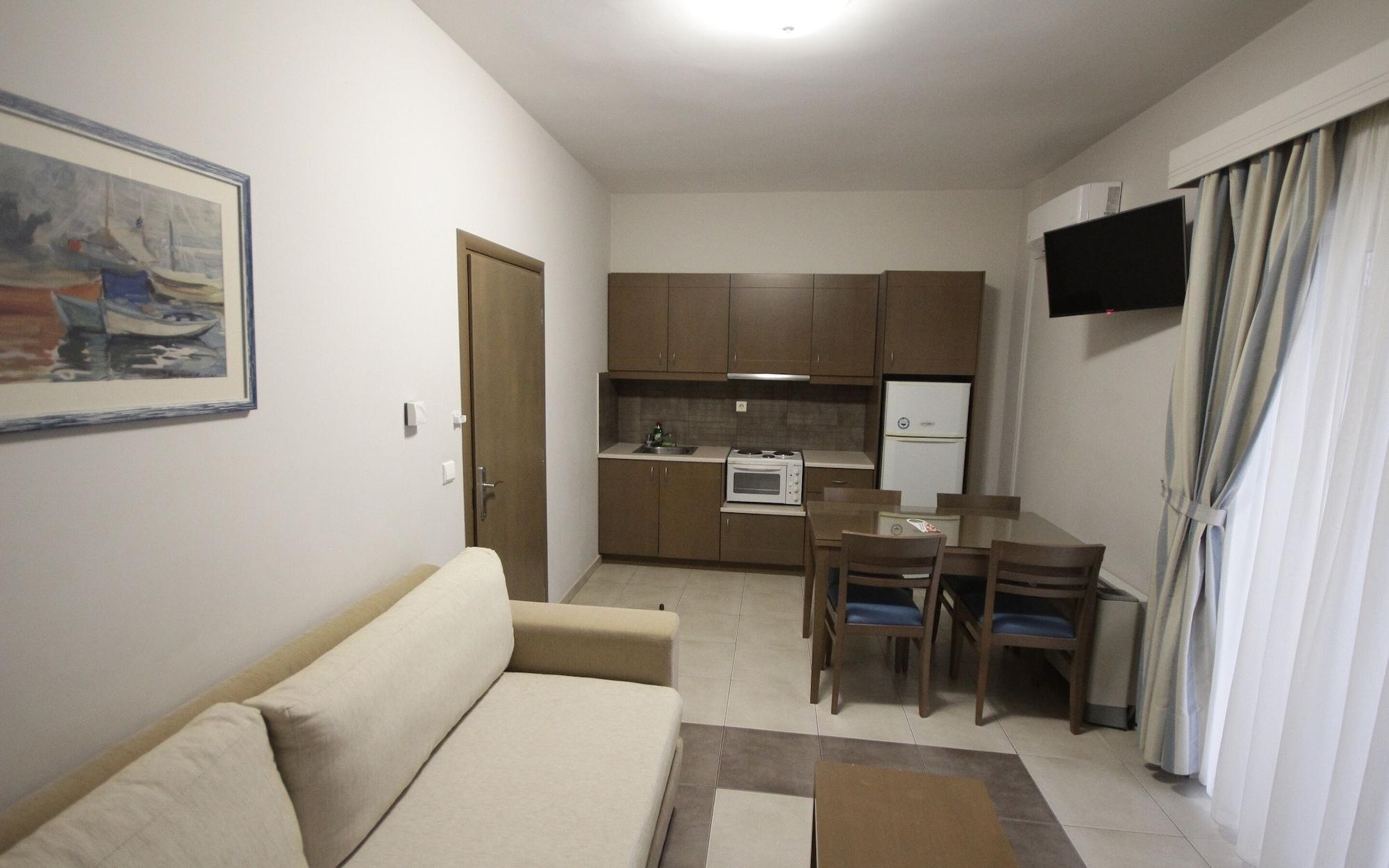 Philoxenia Aparthotel 3*