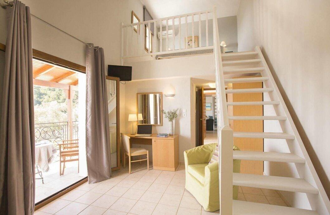 Fiorella Sea View Aparthotel