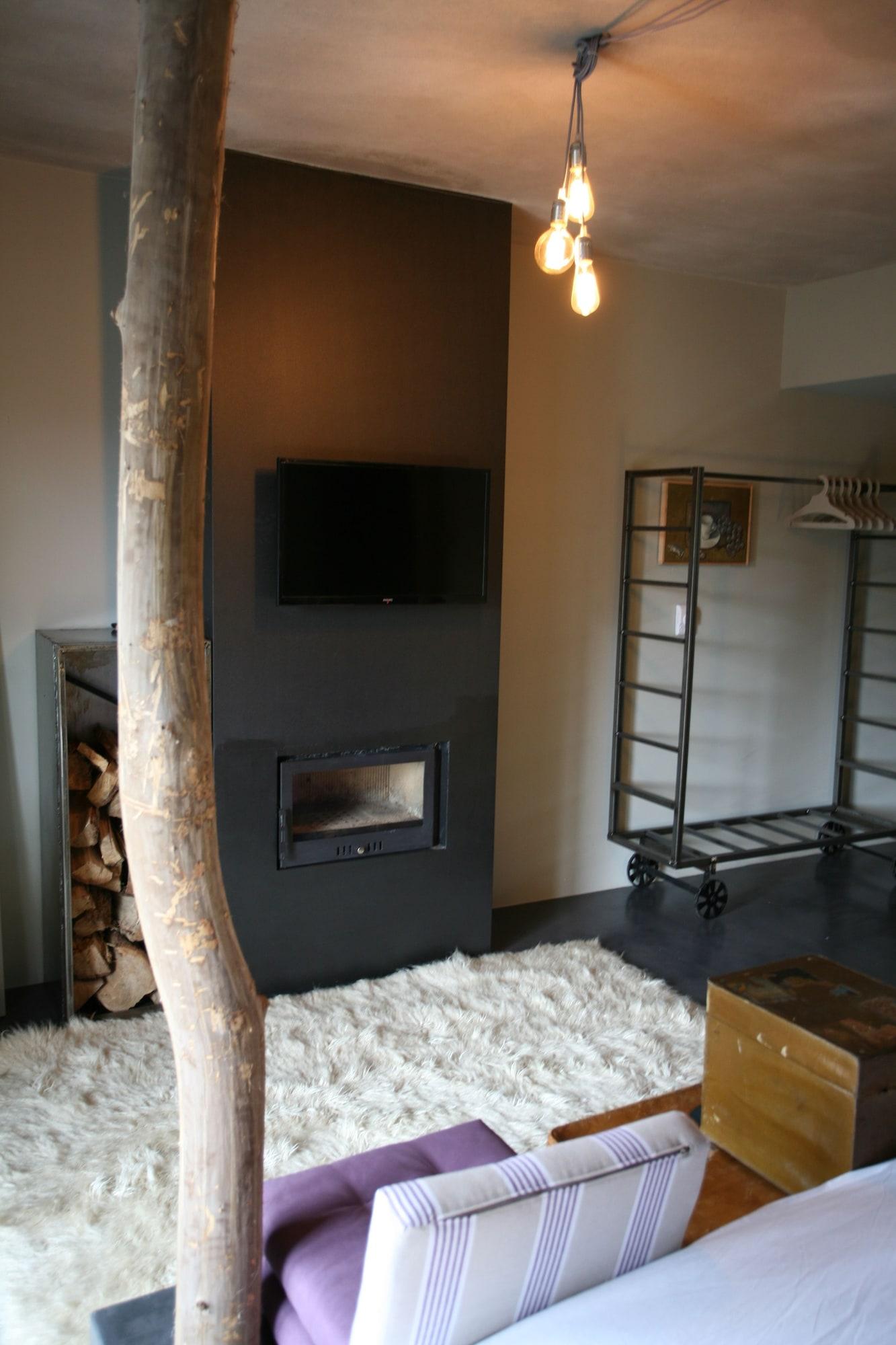 Oniropetra Boutique