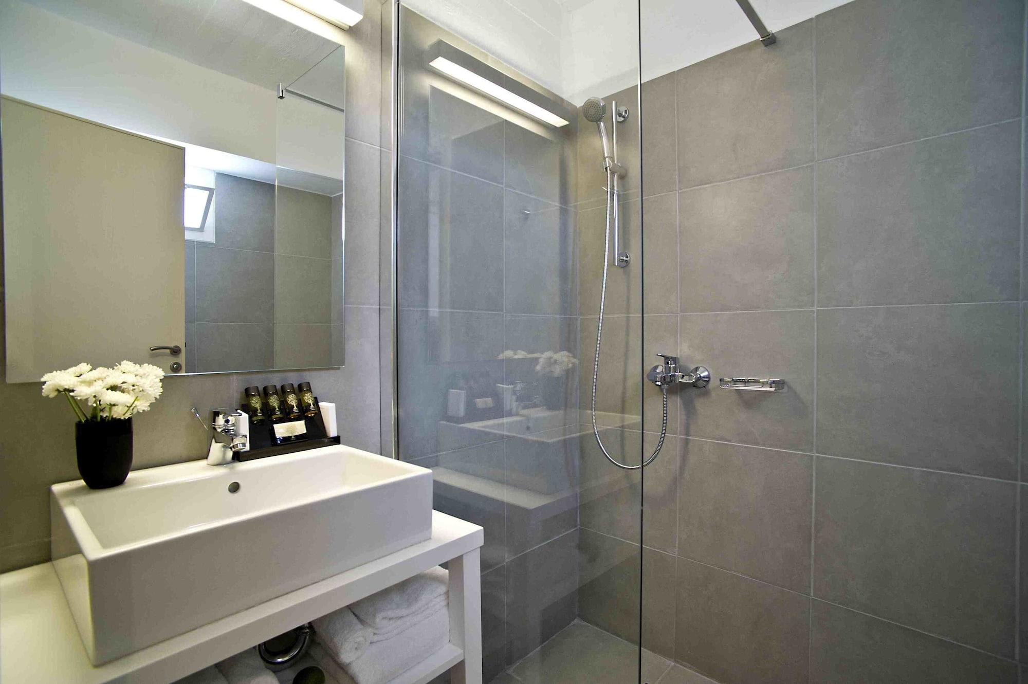Marathon Hotel 3*