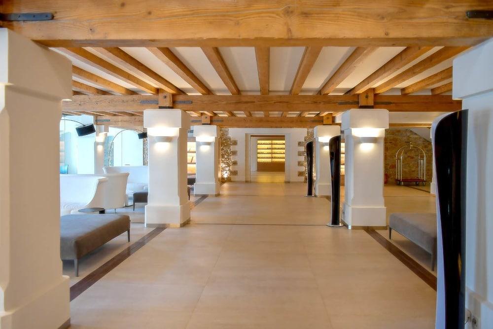 Hydrama Grand Hotel 5*