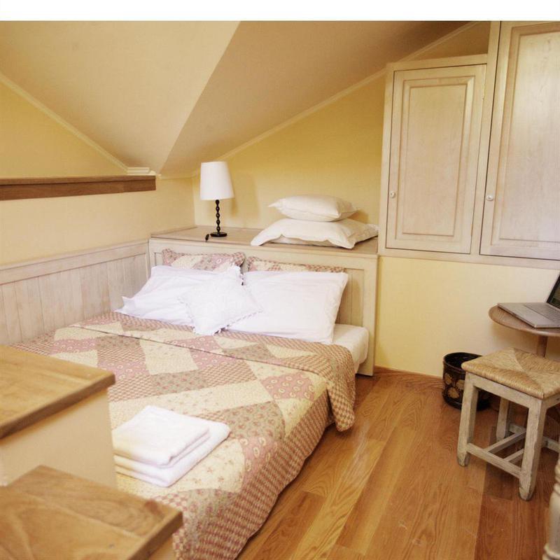 Hotel Traditional Ianthe