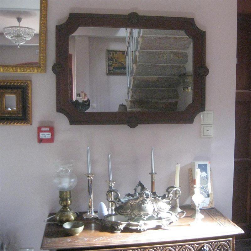 Traditional Ianthe Hotel