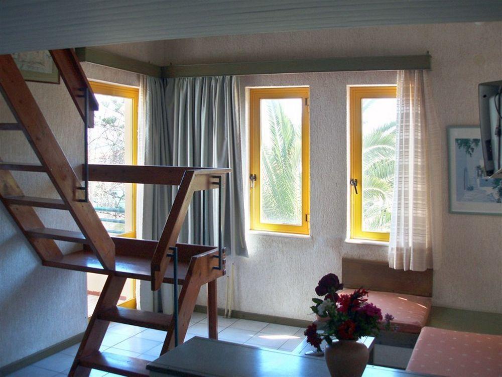 Lycasti Maisonettes 2*