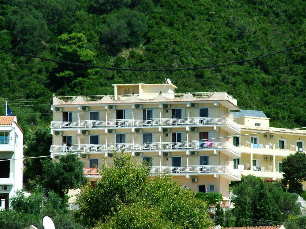 Golden Nests Apartment