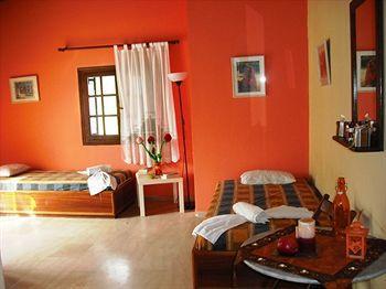 Charietta & Hotel Dassia (Corfu)