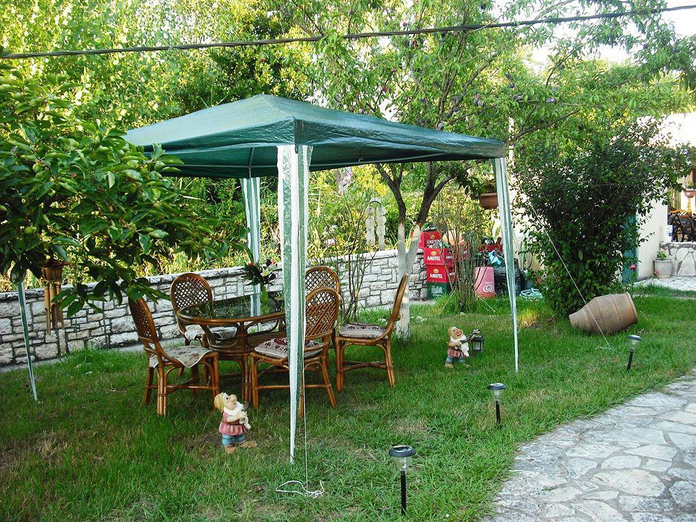Charietta & Dassia (Corfu)