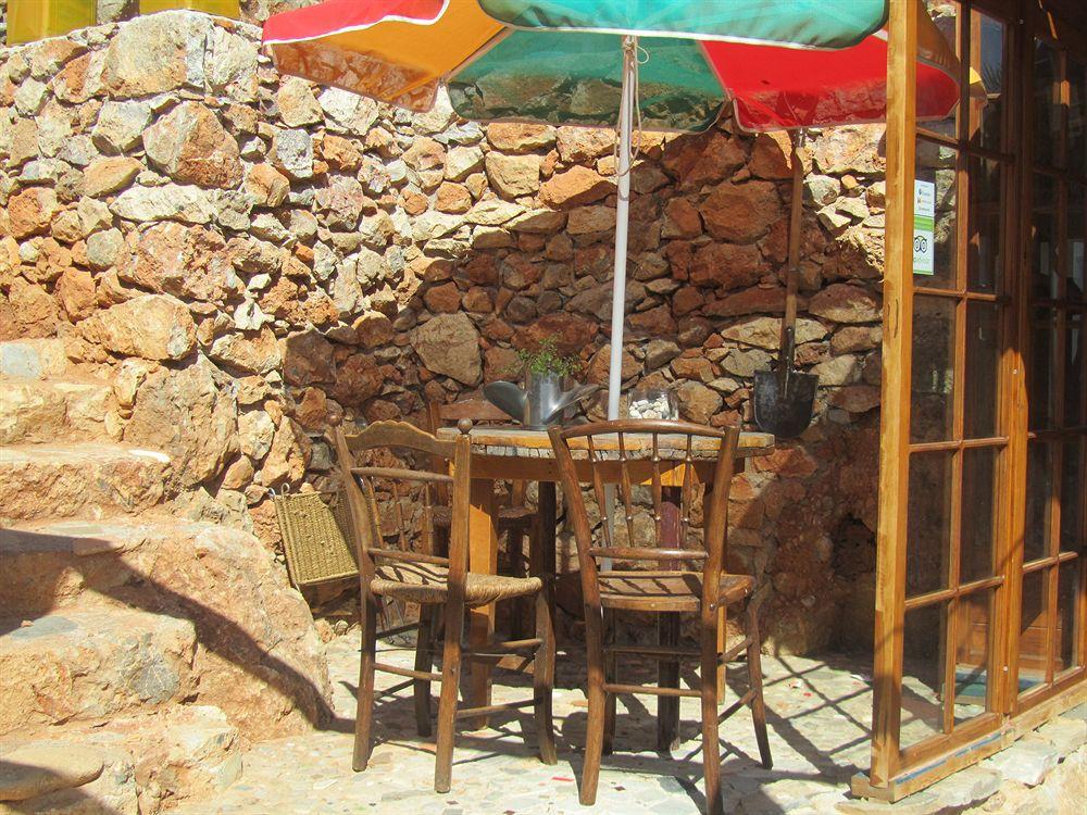 Oasis (adults Only) 3*