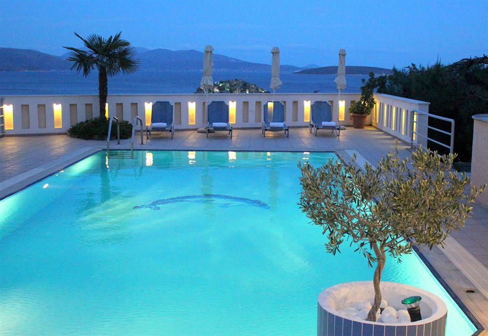 Amaryllis Aparthotel