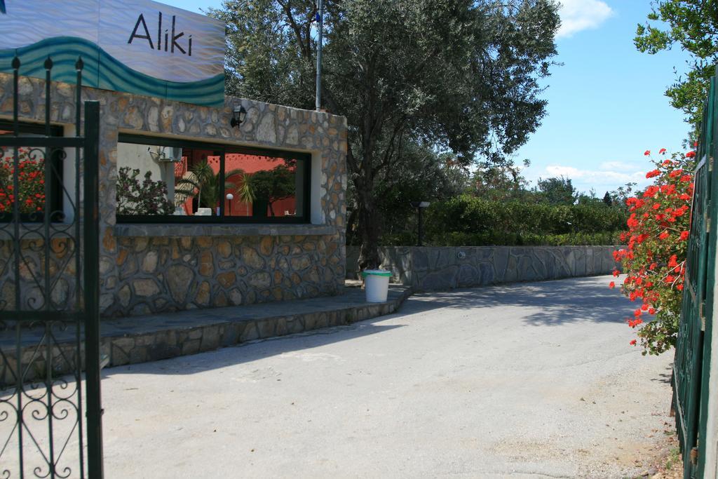 Aliki Beach