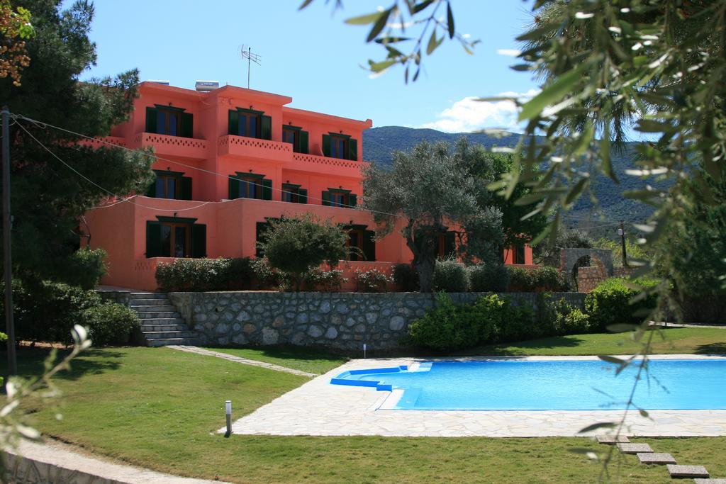 Aliki Beach Aparthotel 3*