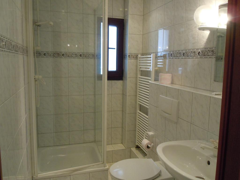 Tropicana Hotel 2*