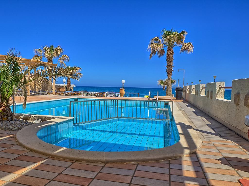 Seafront Aparthotel 3*