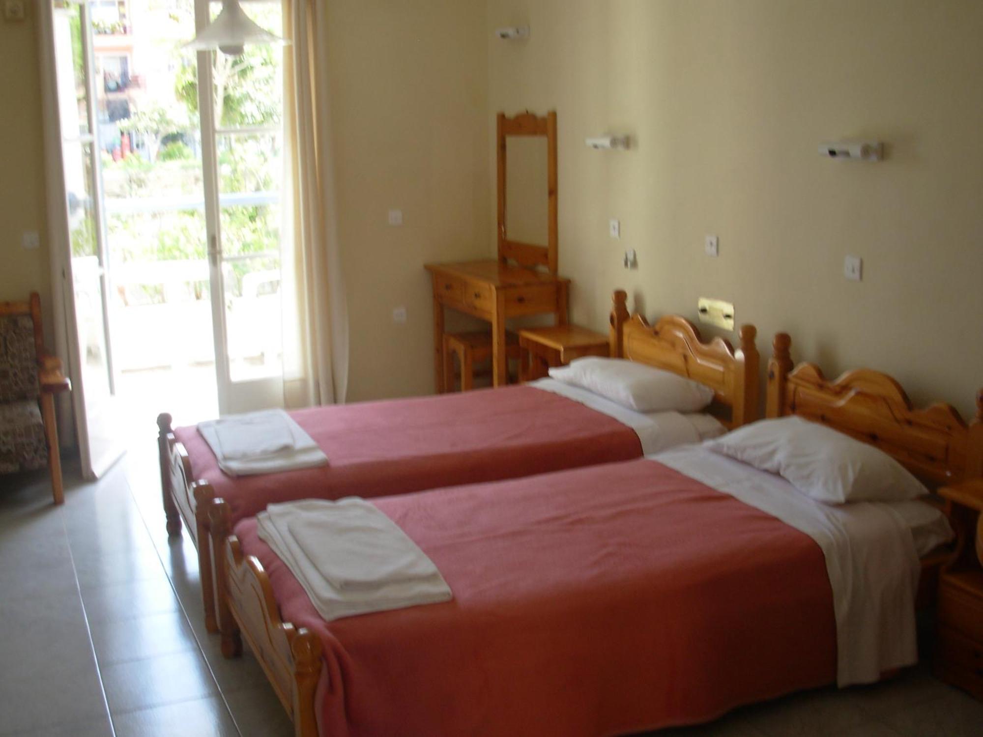 Louisa Aparthotel Poros (Kefalonia)