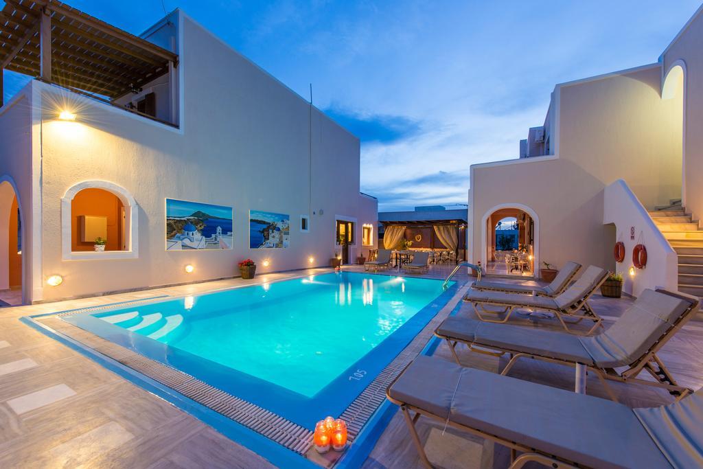 Voula Aparthotel 4*